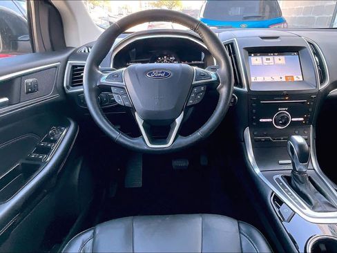 Used 2016 Ford Edge Titanium w/ Equipment Group 301A image 5