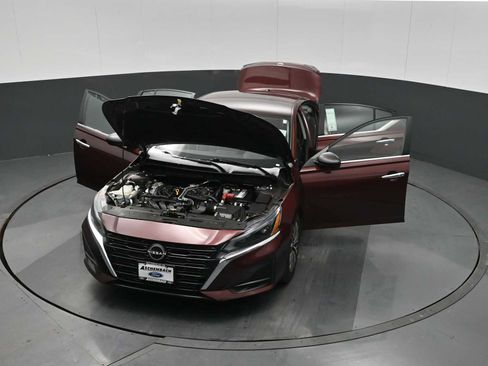 Used 2024 Nissan Altima 2.5 SV image 38