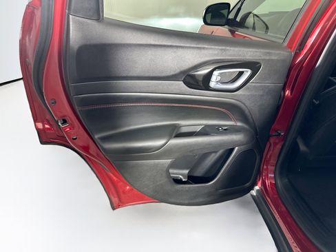 Used 2025 Jeep Compass Trailhawk AWD/4WD image 26