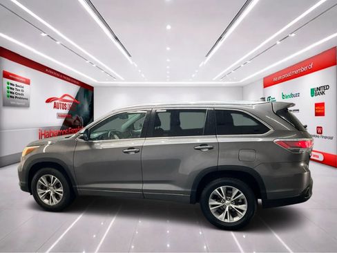 Used 2015 Toyota Highlander XLE image 5
