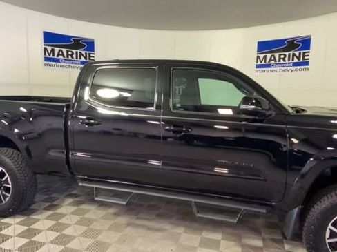 Used 2023 Toyota Tacoma TRD Sport w/ Black Out Package (TMS) image 3