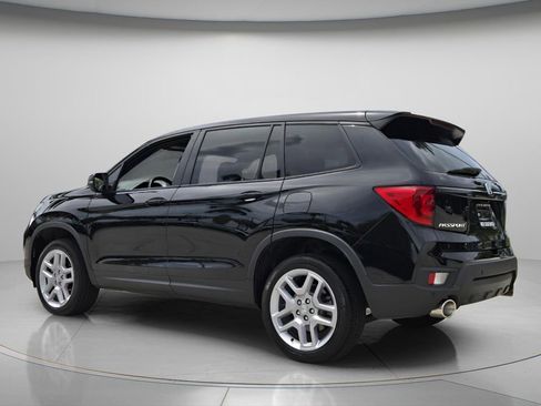 Certified 2024 Honda Passport EX-L image 8