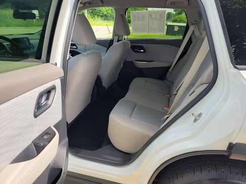 Certified 2023 Nissan Rogue SV AWD/4WD image 39