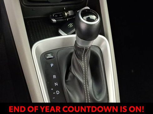 Certified 2024 Hyundai Venue SEL image 20