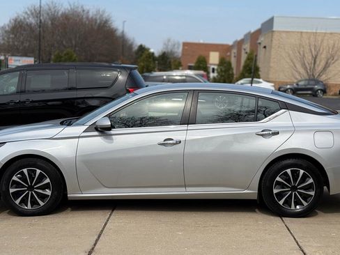 Used 2023 Nissan Altima 2.5 S image 4