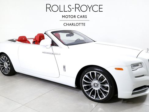 Used 2020 Rolls-Royce Dawn RWD image 5