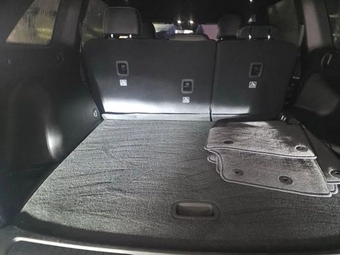 Used 2024 Jeep Grand Cherokee Limited w/ Black Appearance Package image 15