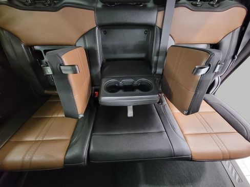 Used 2024 Chevrolet Silverado 1500 High Country image 24