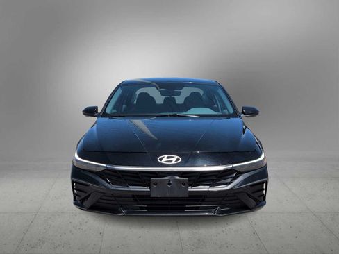 Certified 2024 Hyundai Elantra SEL FWD image 3