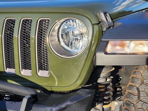 Used 2022 Jeep Wrangler Rubicon AWD/4WD image 7