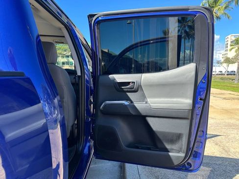 Used 2022 Toyota Tacoma SR5 image 16