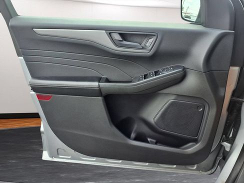 Used 2023 Ford Escape Active w/ Tech Pack #1 FWD image 17