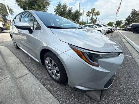 Certified 2022 Toyota Corolla LE FWD image 4