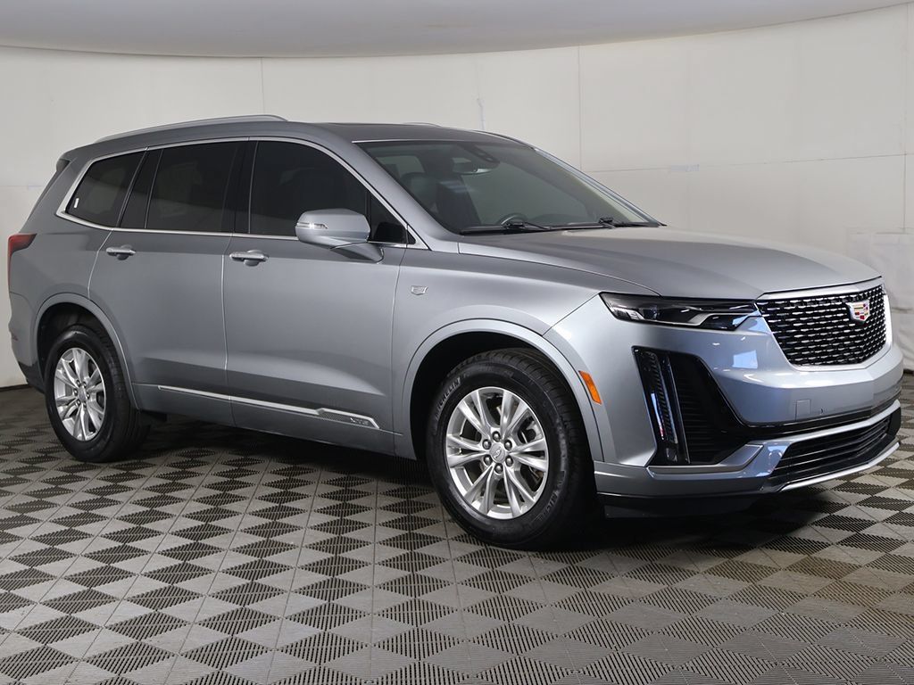 Used 2024 Cadillac XT6 Luxury w/ LPO, Floor Liner Package AWD/4WD image 2