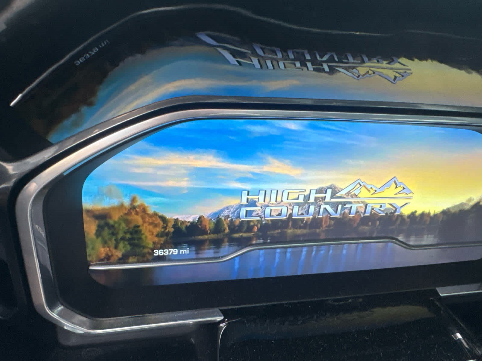 Used 2024 Chevrolet Silverado 2500 High Country w/ High Country Premium Package AWD/4WD image 8