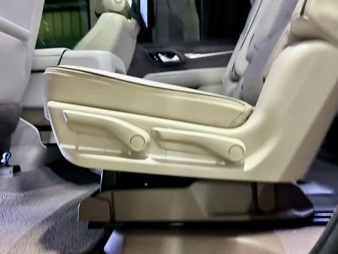 Used 2021 GMC Yukon Denali w/ Denali Ultimate Package AWD/4WD image 15