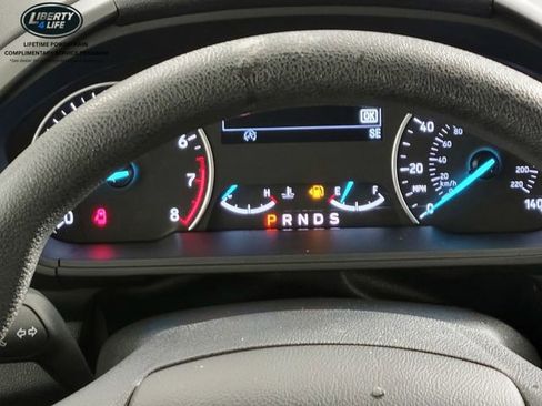 Certified 2022 Ford EcoSport SE image 30