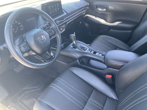 Used 2024 Honda HR-V EX-L image 16
