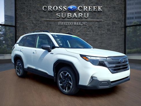 New 2026 Subaru Forester Premium AWD/4WD image 1