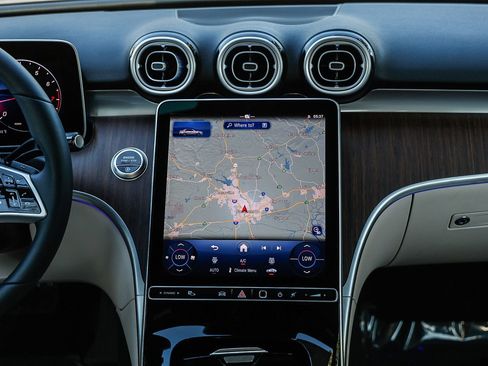 New 2025 Mercedes-Benz C 300 4MATIC Sedan image 11