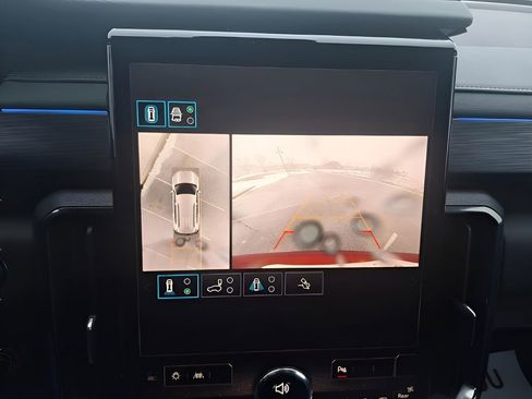 Used 2024 GMC Acadia AT4 w/ LPO, Floor Liner Package image 29