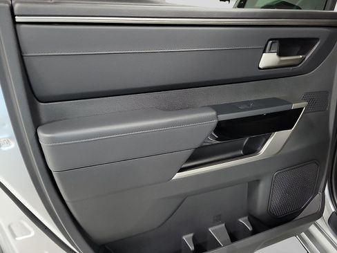 Certified 2025 Toyota Tundra Limited AWD/4WD image 9