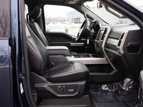 Used 2019 Ford F350 Lariat image 13