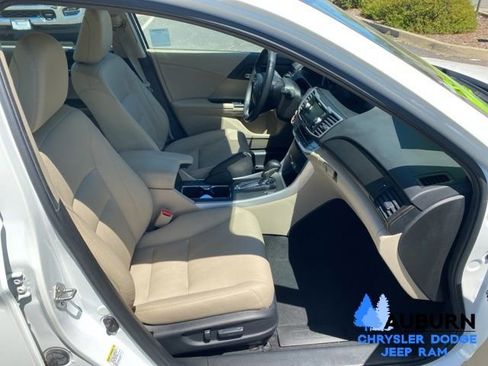 Used 2014 Honda Accord EX-L image 16