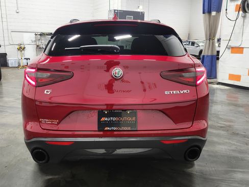 Used 2022 Alfa Romeo Stelvio Sprint image 17