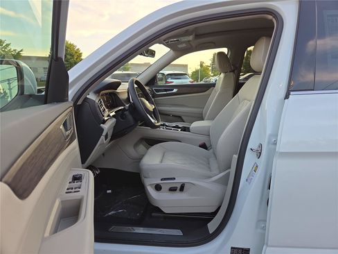 New 2026 Volkswagen Atlas SEL Premium R-Line AWD/4WD image 11