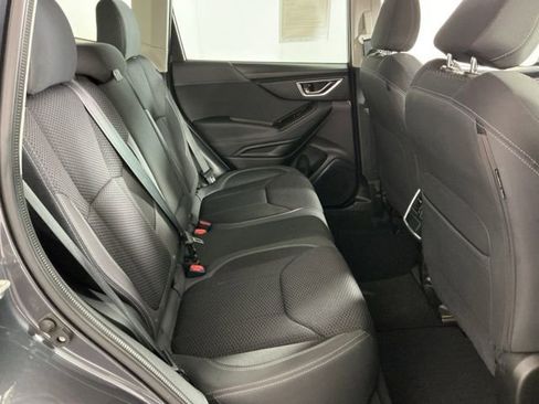 Used 2021 Subaru Forester Premium AWD/4WD image 7