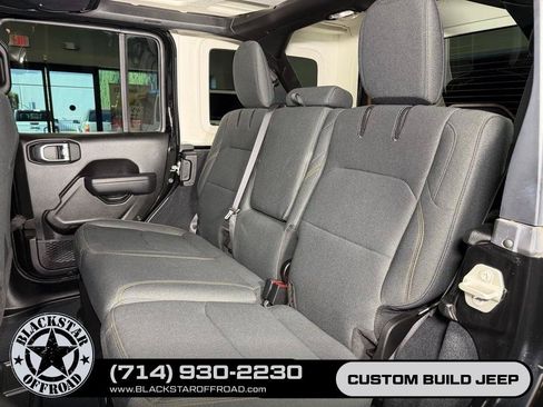 Used 2024 Jeep Wrangler Unlimited AWD/4WD image 14