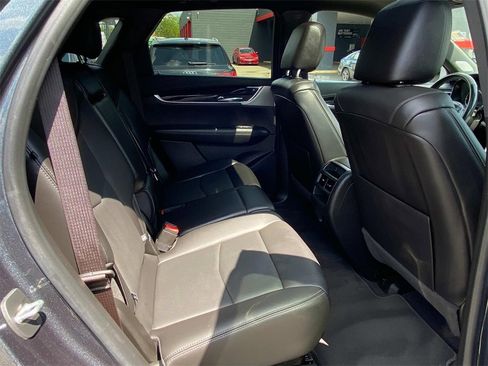 Used 2021 Cadillac XT5 Premium Luxury image 10