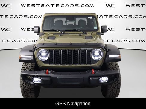 Used 2025 Jeep Gladiator Rubicon w/ Safety Group AWD/4WD image 2