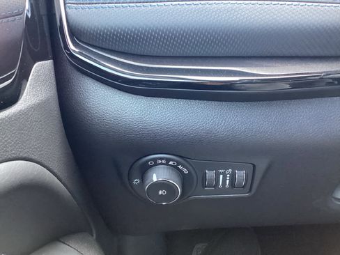 New 2026 Jeep Compass Limited image 22