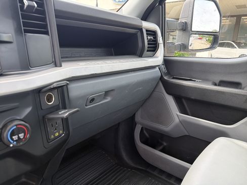Used 2023 Ford F250 XL w/ XL Chrome Package AWD/4WD image 20