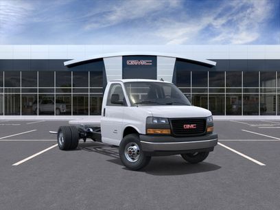 New 2026 GMC Savana 3500 w/ Power Convenience Package