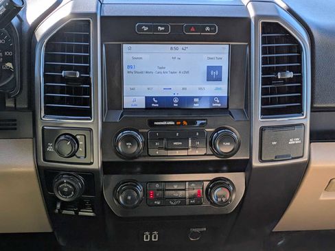 Used 2019 Ford F150 XLT w/ Equipment Group 302A Luxury AWD/4WD image 21