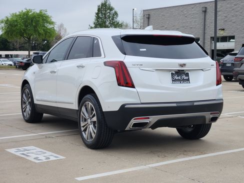 Used 2021 Cadillac XT5 Premium Luxury w/ Platinum Package image 4