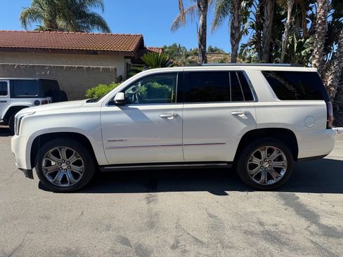 Used 2015 GMC Yukon Denali w/ Touring Package AWD/4WD image 11