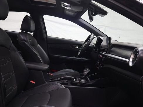 Used 2022 Kia Forte GT-Line w/ GT-Line Premium Package image 9