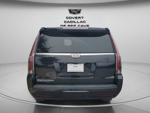 Used 2017 Cadillac Escalade Luxury image 8
