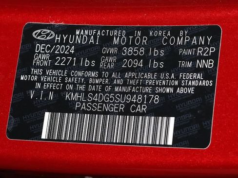 Used 2025 Hyundai Elantra SEL FWD image 37