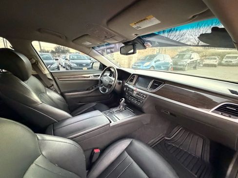 Used 2016 Hyundai Genesis 3.8 image 29