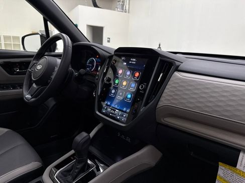 Used 2025 Subaru Forester Limited image 26