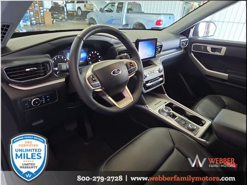 Used 2024 Ford Explorer XLT w/ Equipment Group 202A AWD/4WD image 13