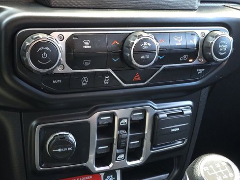 Used 2021 Jeep Gladiator Mojave AWD/4WD image 20