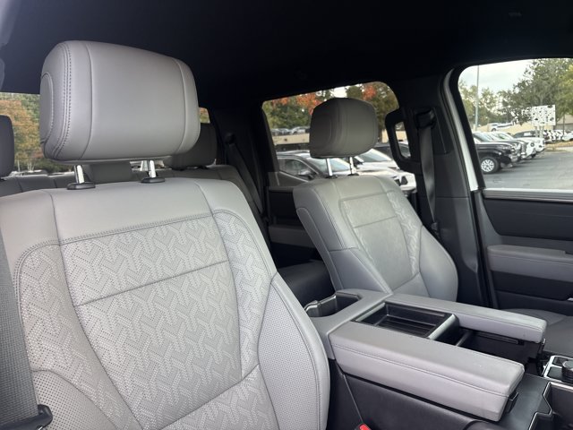 Used 2025 Toyota Tundra Limited AWD/4WD image 6