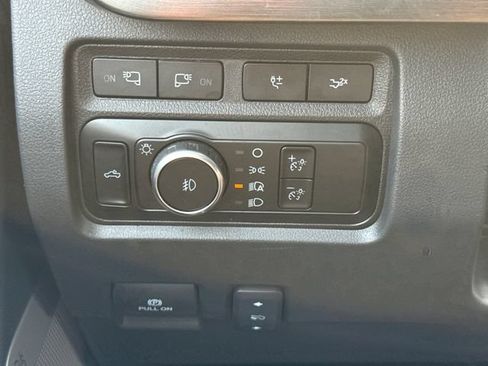 Used 2024 Ford F250 Lariat w/ Lariat Ultimate Package AWD/4WD image 31