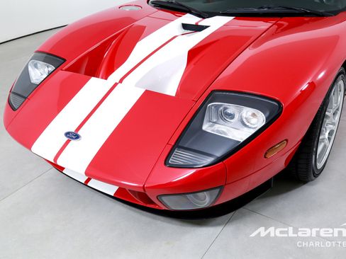 Used 2005 Ford GT image 27